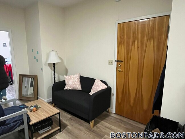 Photo - 81 Essex St Unit 82