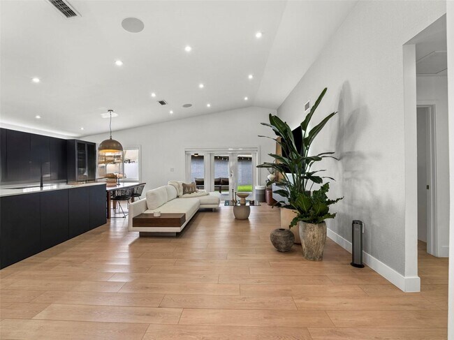 Photo - 7753 NW 189th St