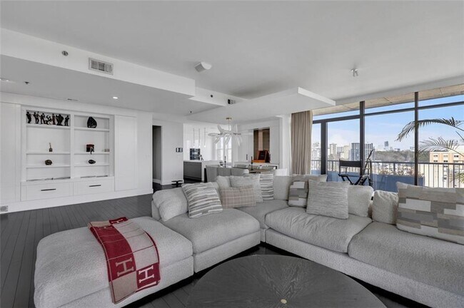 Photo - 2233 Peachtree Rd NE Unidad 801