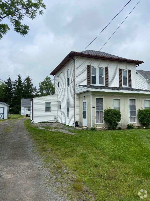 Building Photo - 408 W Yates Ave Rental