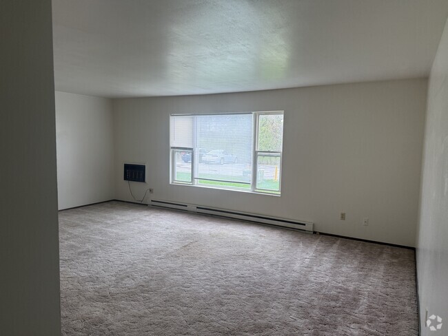 Building Photo - 109 E Monroe Ave Rental