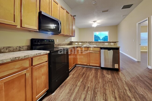 Photo - 7093 Rapid River Dr W