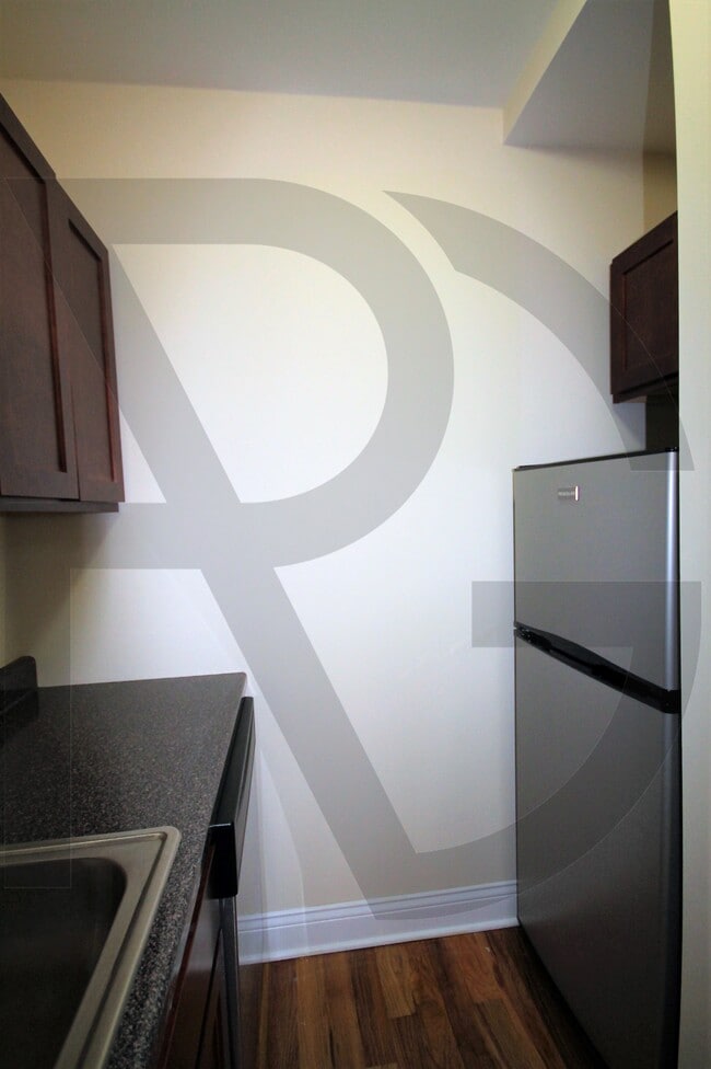 Photo - 535 W Arlington Pl