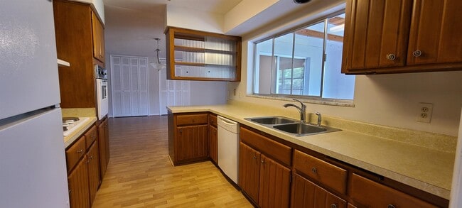 Photo - 1329 Fairfield Dr