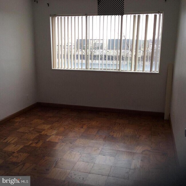 Photo - 5831 Quantrell Ave Unit 409