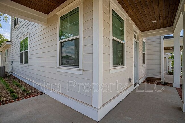 Photo - 121 Remount Wy