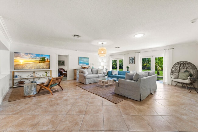 Photo - 602 N Atlantic Dr