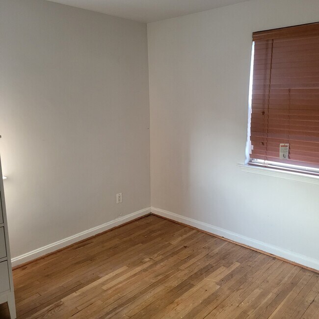 Photo - 1120 Quebec St Unit 1