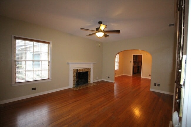 Photo - 139 Thomas Jefferson Dr