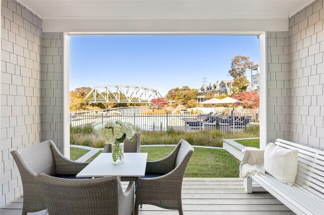 Photo - 43 Old Boathouse S Ln