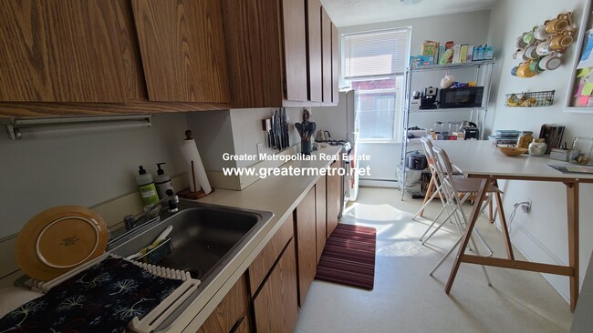 Building Photo - 207 Salem St Unit 4 Rental