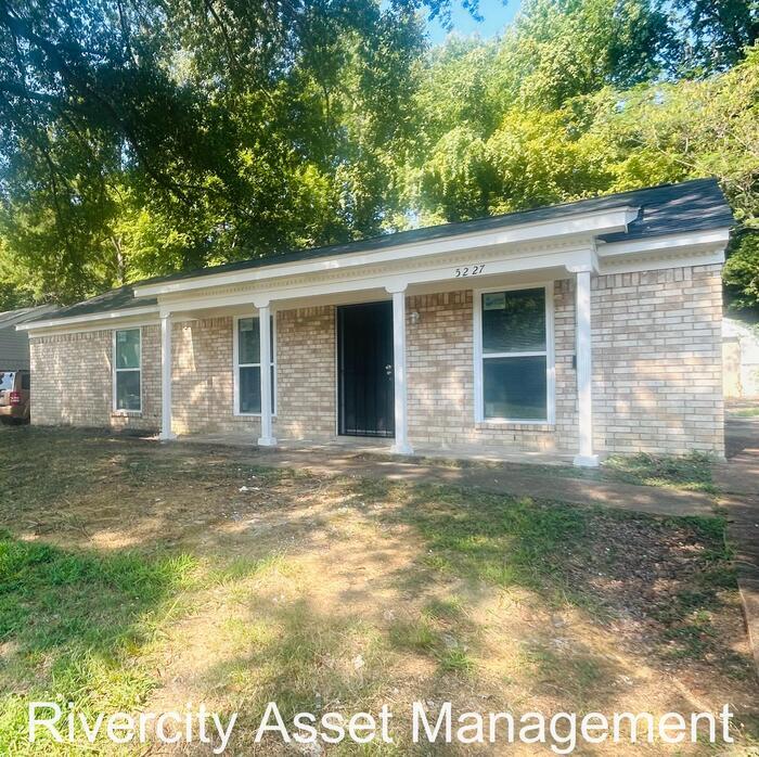 A Must See!!!!! Section 8 Friendly & Ready... - A Must See!!!!! Section 8 Friendly & Ready... House