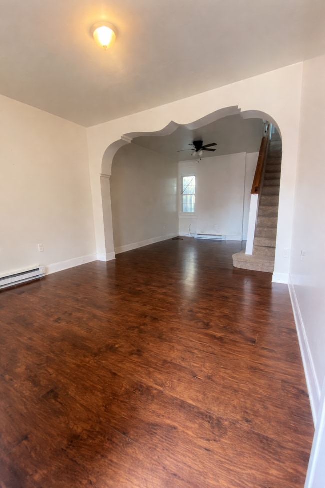 Building Photo - 3458 N Bodine St