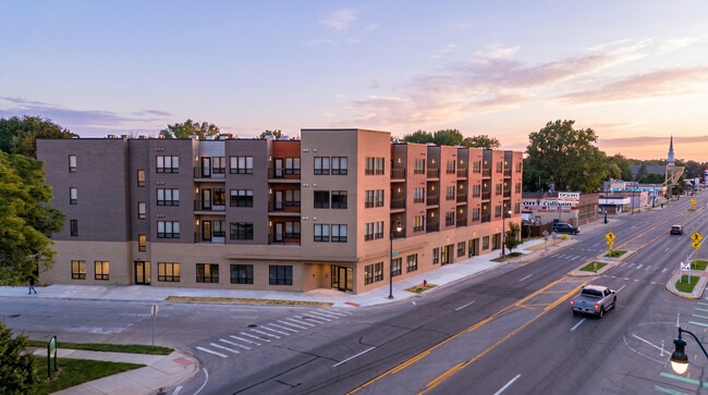 Building Photo - Minock Park Place