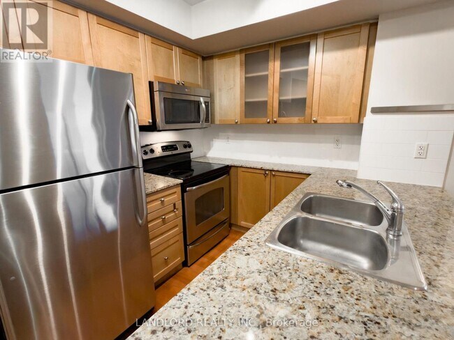 Photo - 761 Bay St. Unit 2802