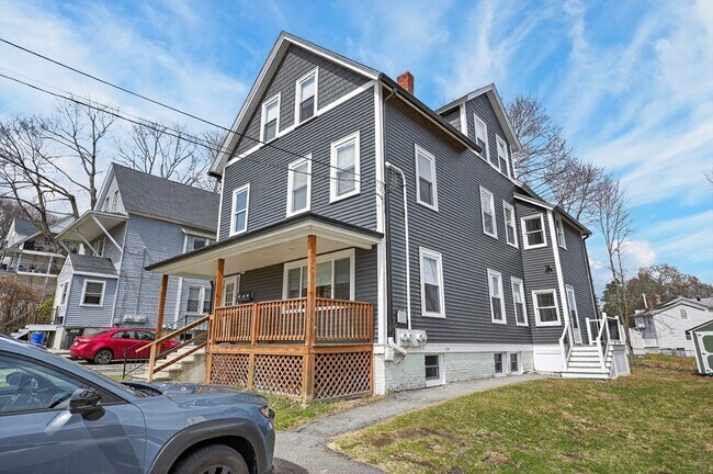 28 Ekman St Unit 3