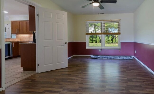 Photo - 25 Williamsburg Ct