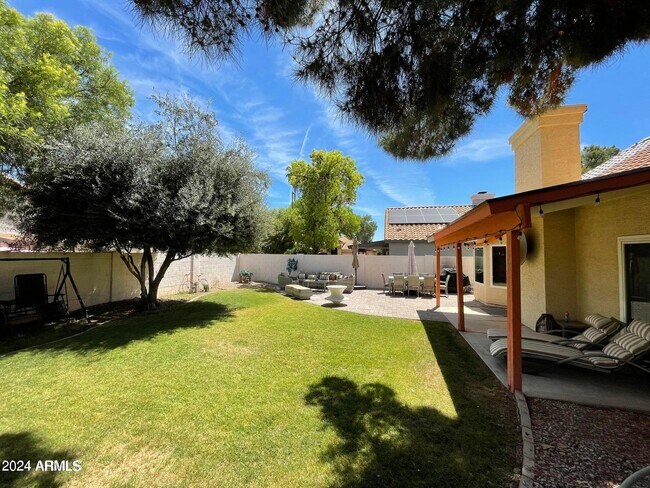 2322 E Millbrae Ct
