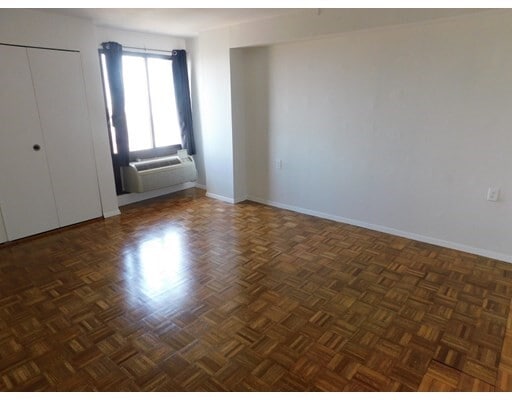 Photo - 1105 Massachusetts Ave