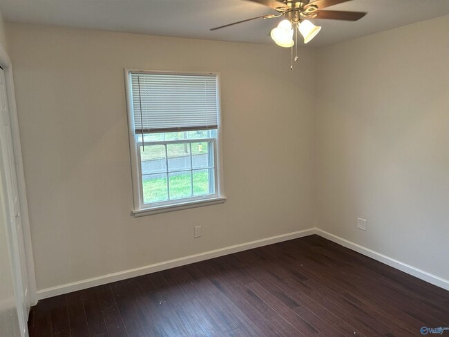 Photo - 2620 Thornhill Rd NW