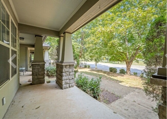 105 4th Ave