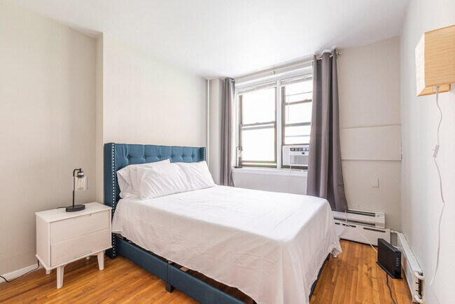 Photo - 244 W 56th St Unidad SI ID1323959P