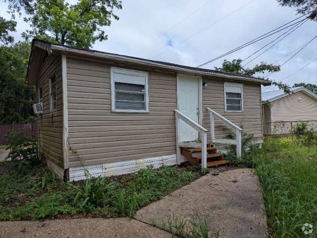 Building Photo - 7485 Old Shell Rd Rental
