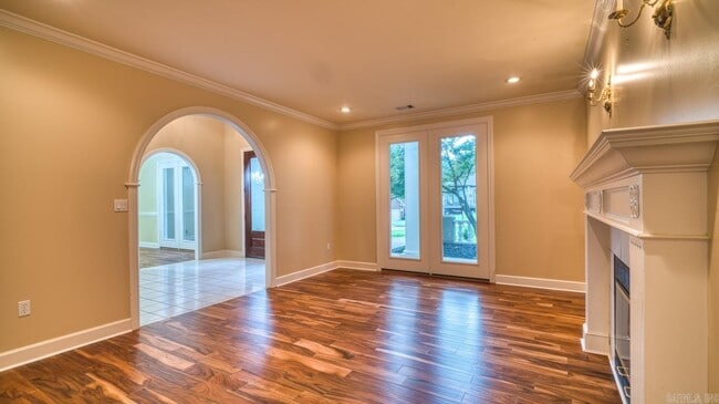 Photo - 2213 Doral Dr