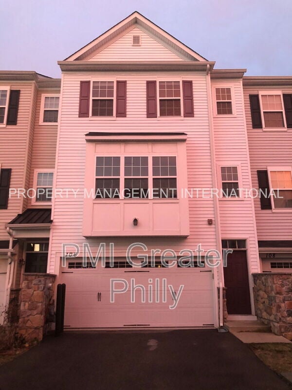 Building Photo - 106 Mercer Ct Rental