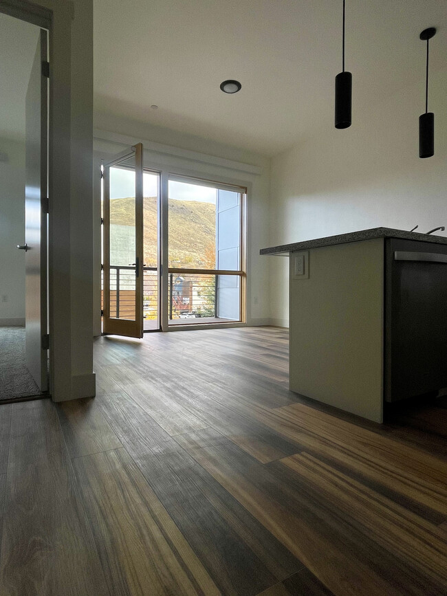 Photo - Veronica Lane Apartments