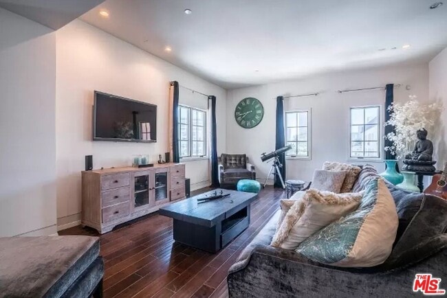 Photo - 225 S Hamilton Dr Unit 304