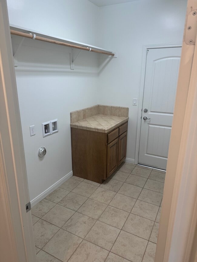 Photo - 9909 Swansboro Way