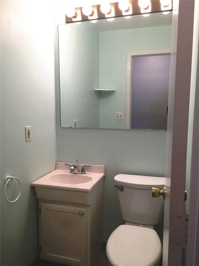 Photo - 119 Mitchell Cir