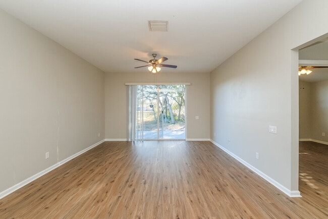 Photo - 14719 Wake Robin Dr