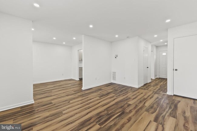 Photo - 8234 Stationhouse Ct