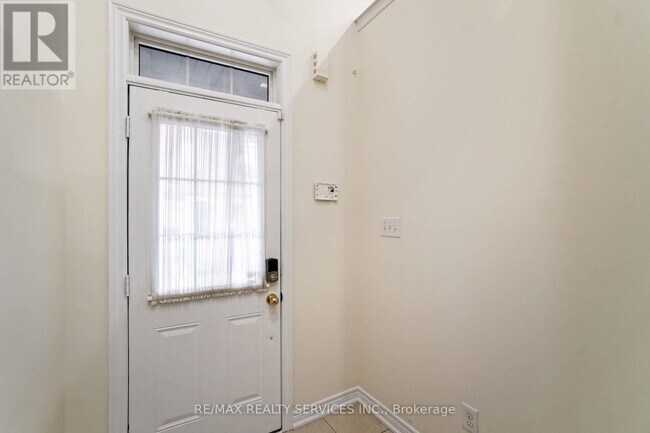 Photo - 49 Sea Drifter Cres