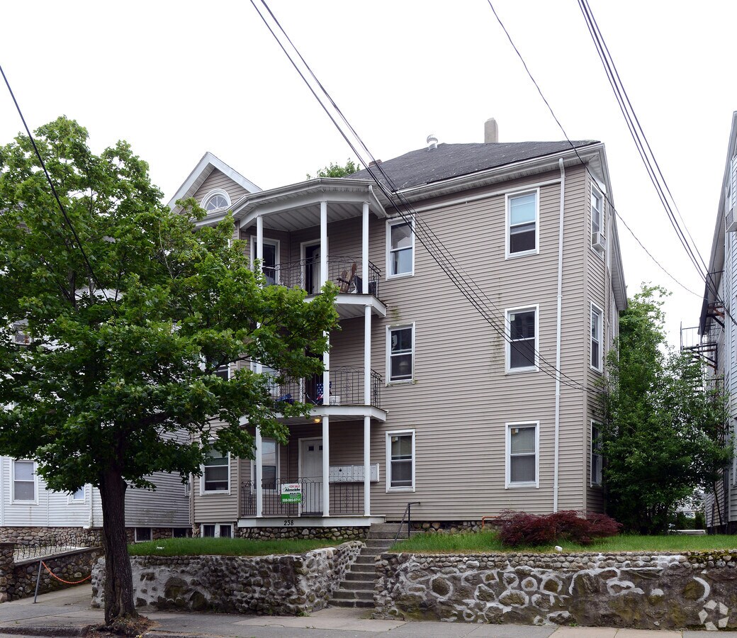 Photo - 238 Davis St