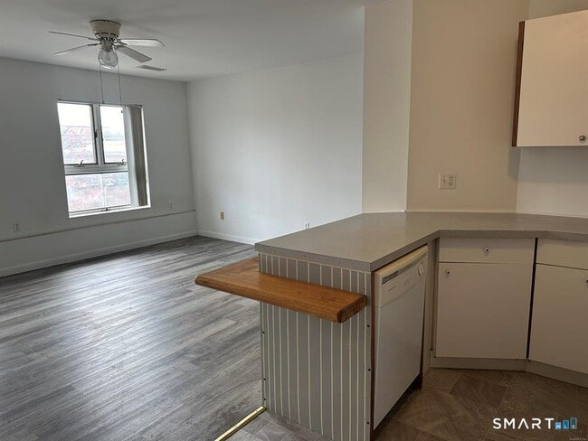 Photo - 1334 Dixwell Ave Unit C