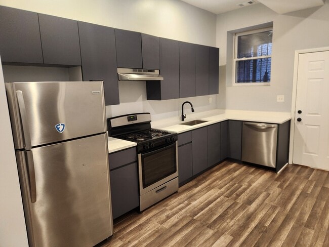 Photo - 1246 N Wells St