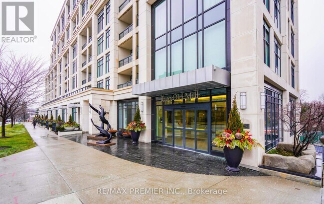 Photo - 2 Old Mill Dr Unit 303