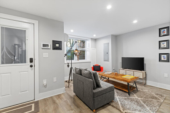 Building Photo - 2032 Flagler Pl NW Rental