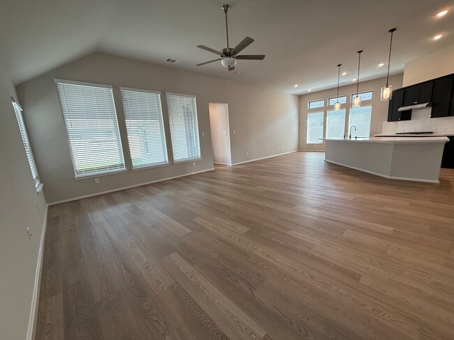 Photo - 5207 Maple Wood Dr