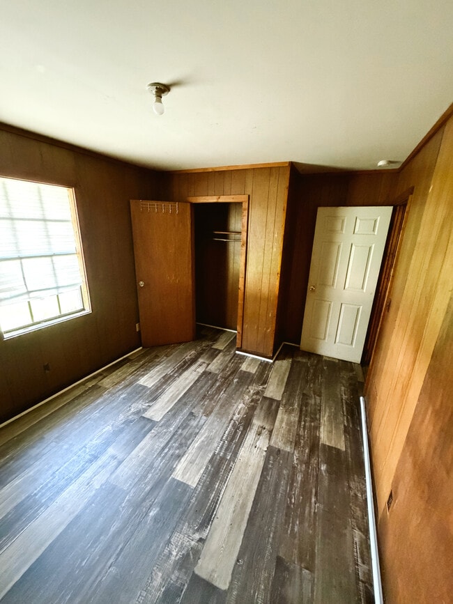 Photo - 1620 3rd Ave N