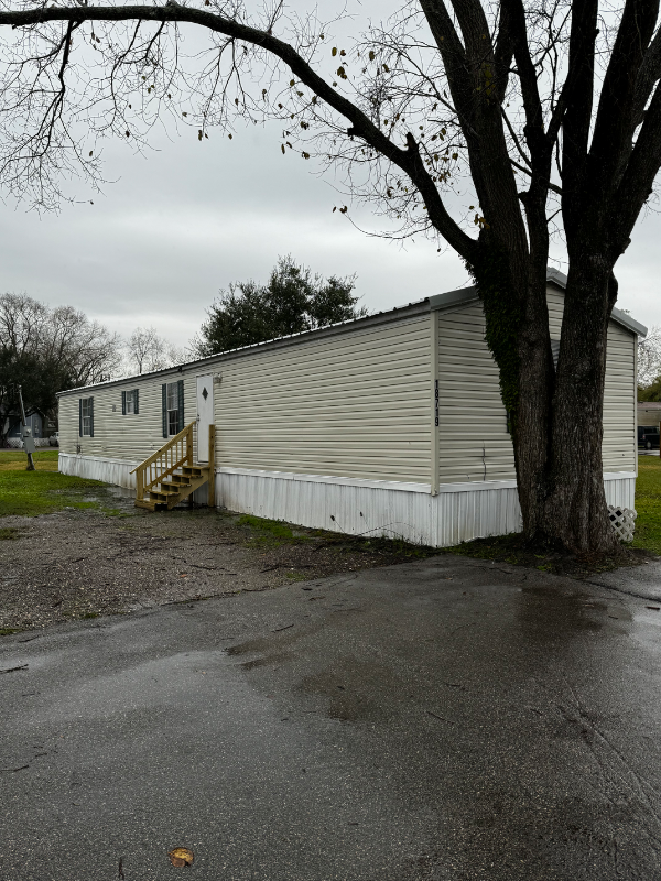 Photo - 18719 Weeping Willow House