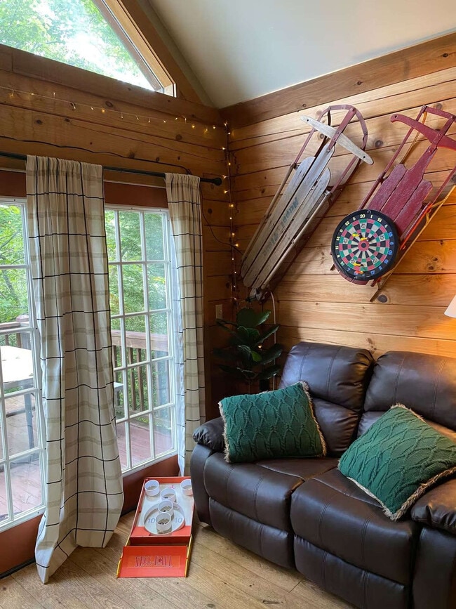 Building Photo - 62 Bailey Ave Unit ID1464872P