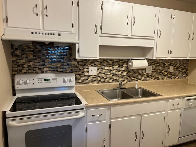 Photo - Apartment Near VCOM & VT Campus