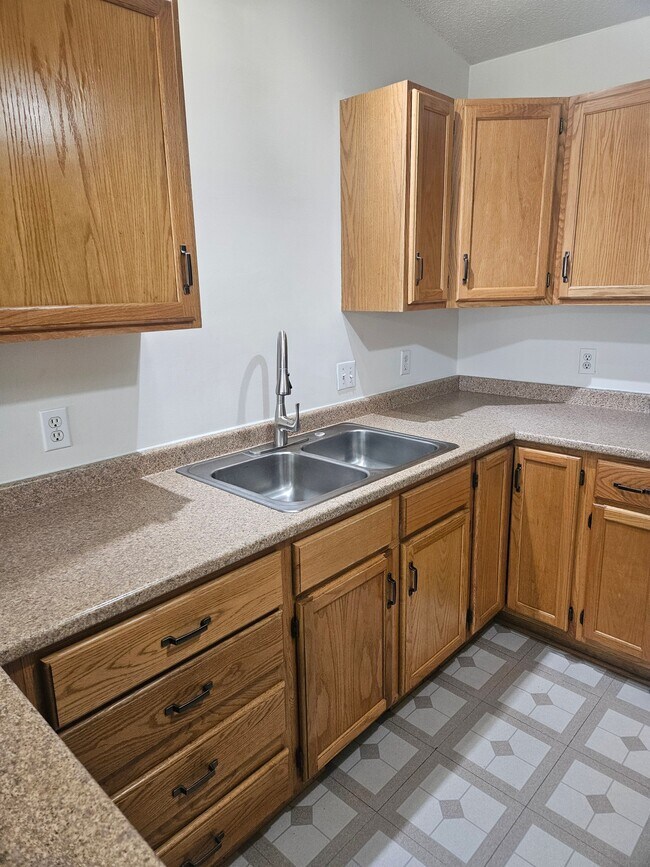 13XX Peitz Ave