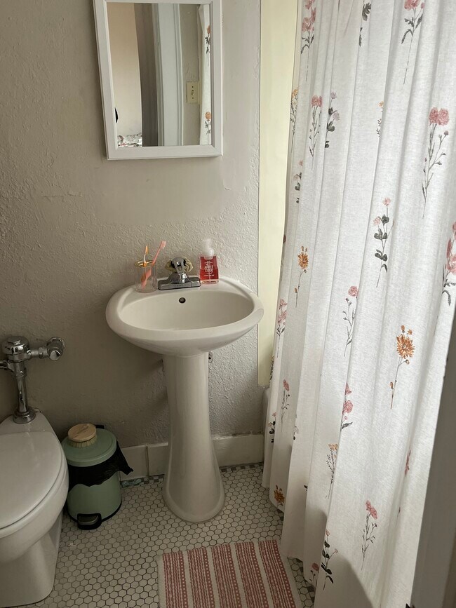 Photo - Kilbourn Apartments