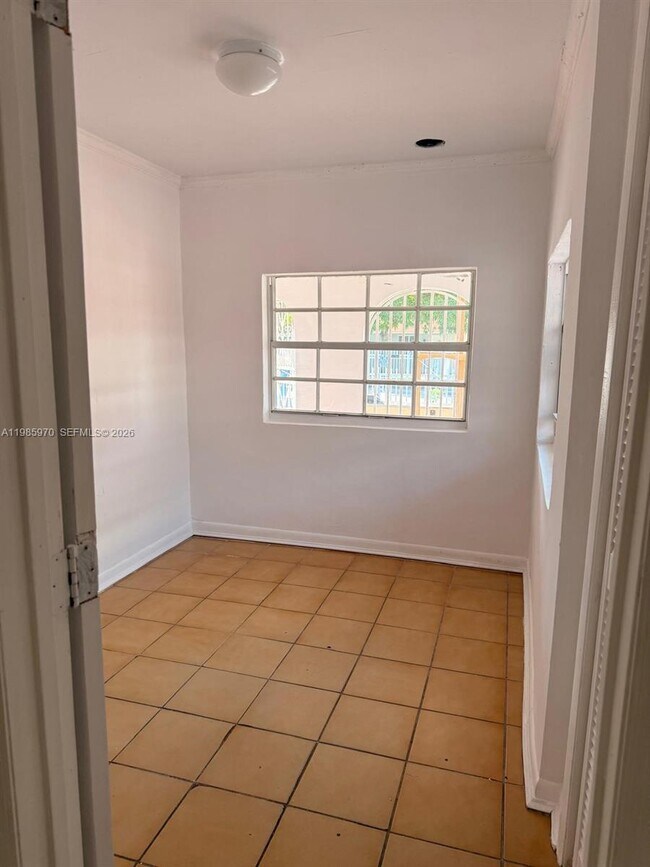 Photo - 409 NW 33rd St Unidad 1