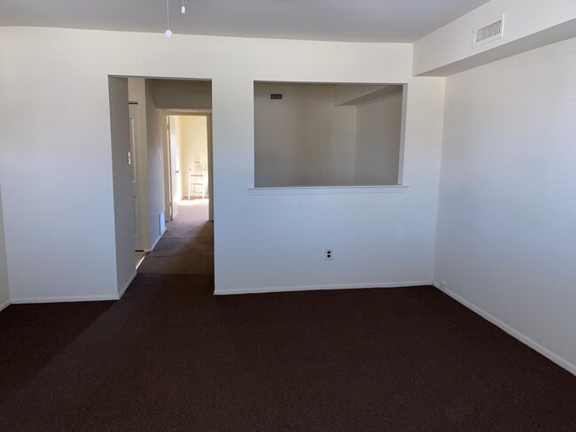 living room - 1022 Gum Pl Unit 1022B Gum Place